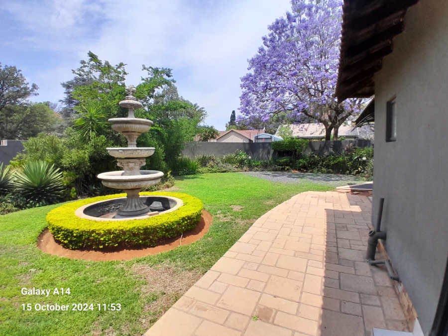 6 Bedroom Property for Sale in Protea Park North West